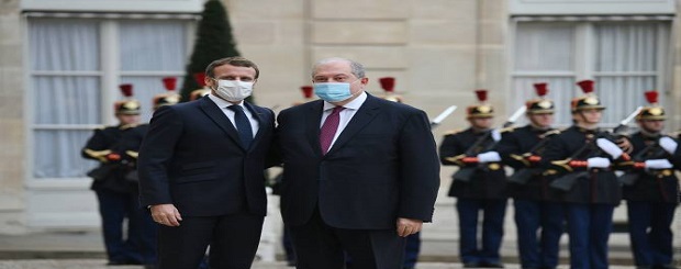 macron armen-2